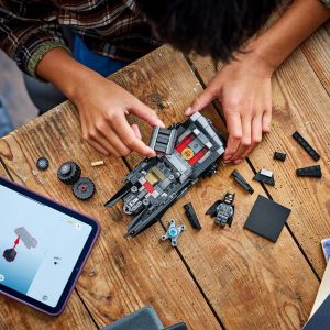 LEGO Super Heroes 76332 Batman  Batmobile