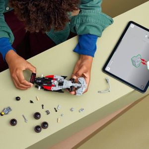 LEGO Speed Champions 77259 Dirkalni avtomobil Audi Revolut F1  Team R26