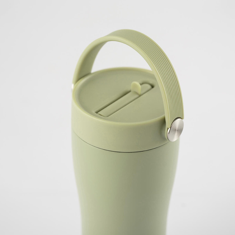 Eleganten velik termo lonček Carry z zložljivo slamico + ščetka za čiščenje slamice 600 ml, matcha