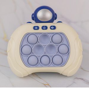 Prenosna igra Hitri prsti, Maxlife, 4 igralni načini, 999 nivojev, krepi spomin in koncentracijo.