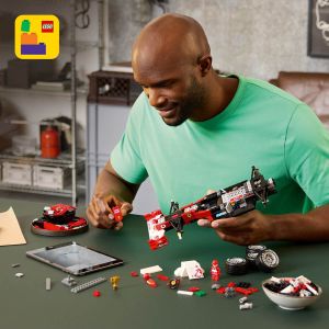 LEGO Icons 11375 Ferrari F2004 in Michael Schumacher