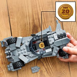 LEGO Super Heroes 76331 Batman proti Supermanu Batmobile