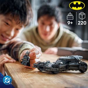 LEGO Super Heroes 76331 Batman proti Supermanu Batmobile