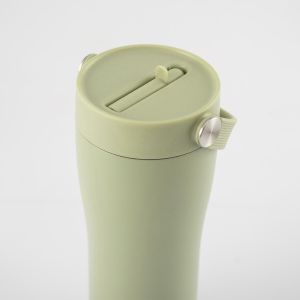 Eleganten velik termo lonček Carry z zložljivo slamico + ščetka za čiščenje slamice 600 ml, matcha