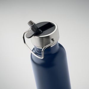 Flaška termo iz rec. nerjavečega jekla, z vgrajeno slamico in zaščitnim pokrovom in ročajem. 660 ml
